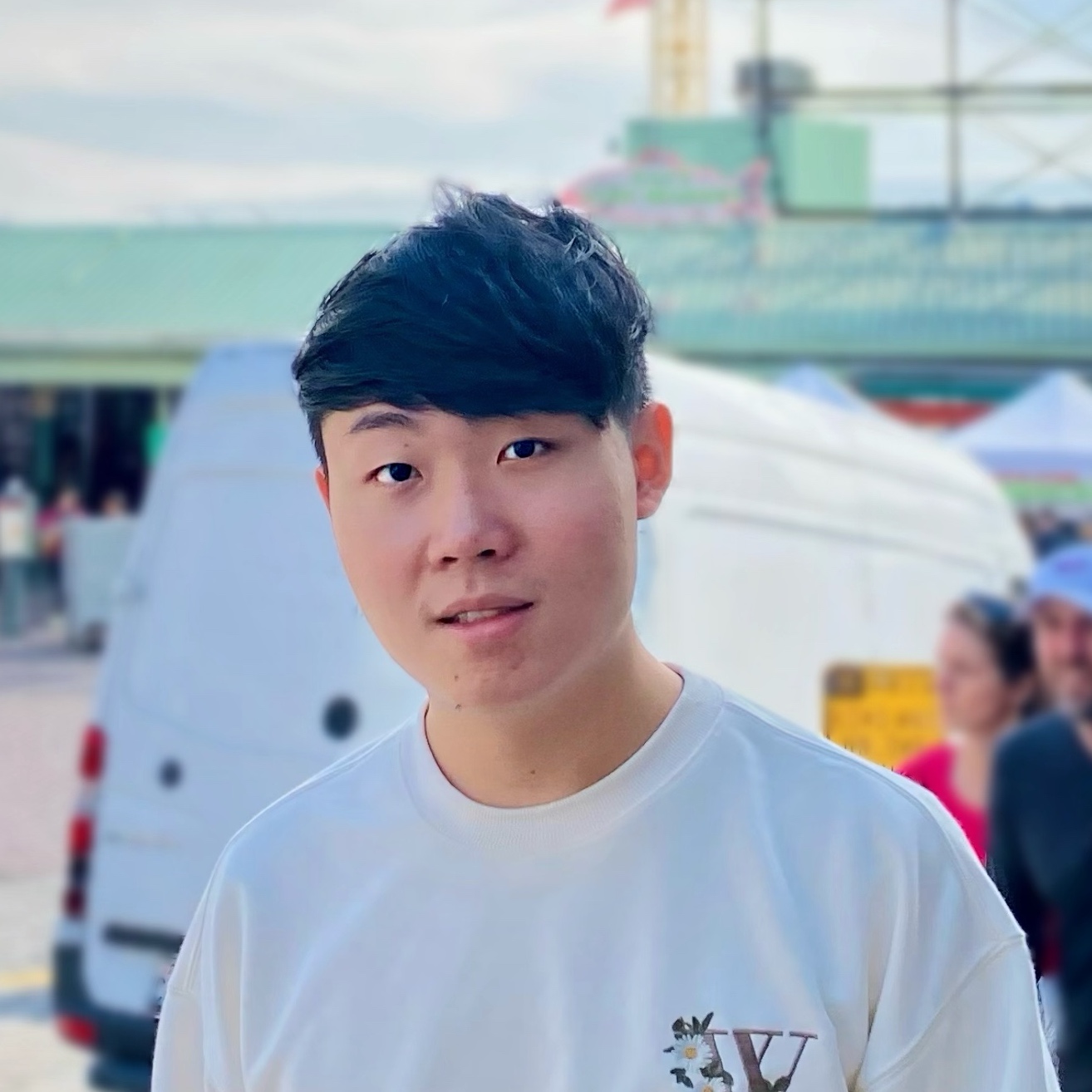 Headshot of Kevin Li